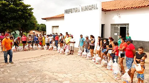 Prefeitura de Francinópolis entrega cestas natalinas para famílias atendidas em programas sociais