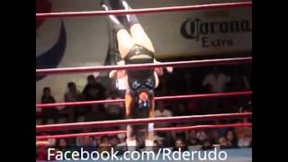 La Vaquerita Double Underhook Piledriver