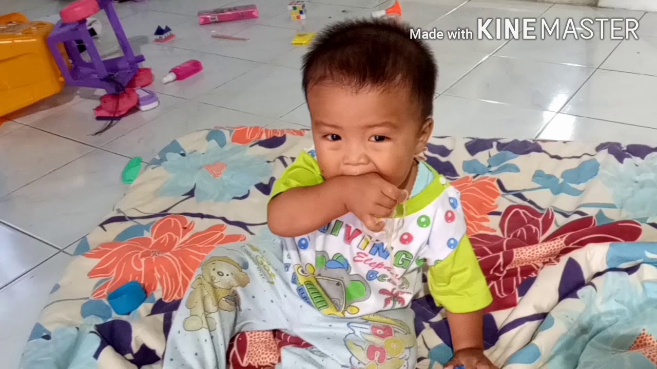  Anak  Ganteng  Makan Mie instan I Mainan Anak  Lets Play Kids 