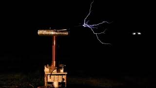 Musical Tesla Coil - Smile Song by ElectricalEnginerd