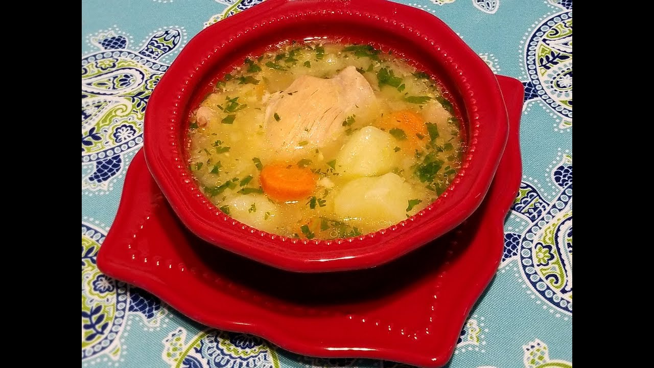 Caldo de Pollo Rojo - Mau Cocina de todo