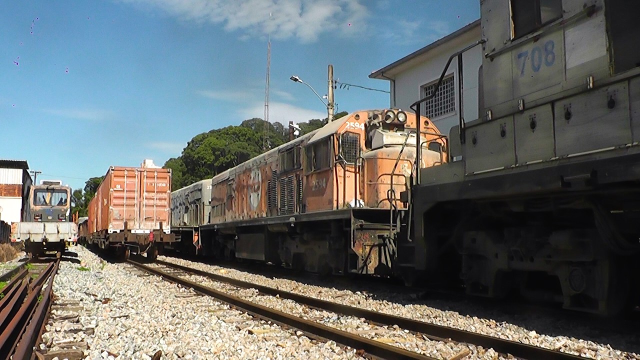 COMEÇANDO BEM O MÊS! Acompanhe um belo Cruzamento de Trens em Perdões