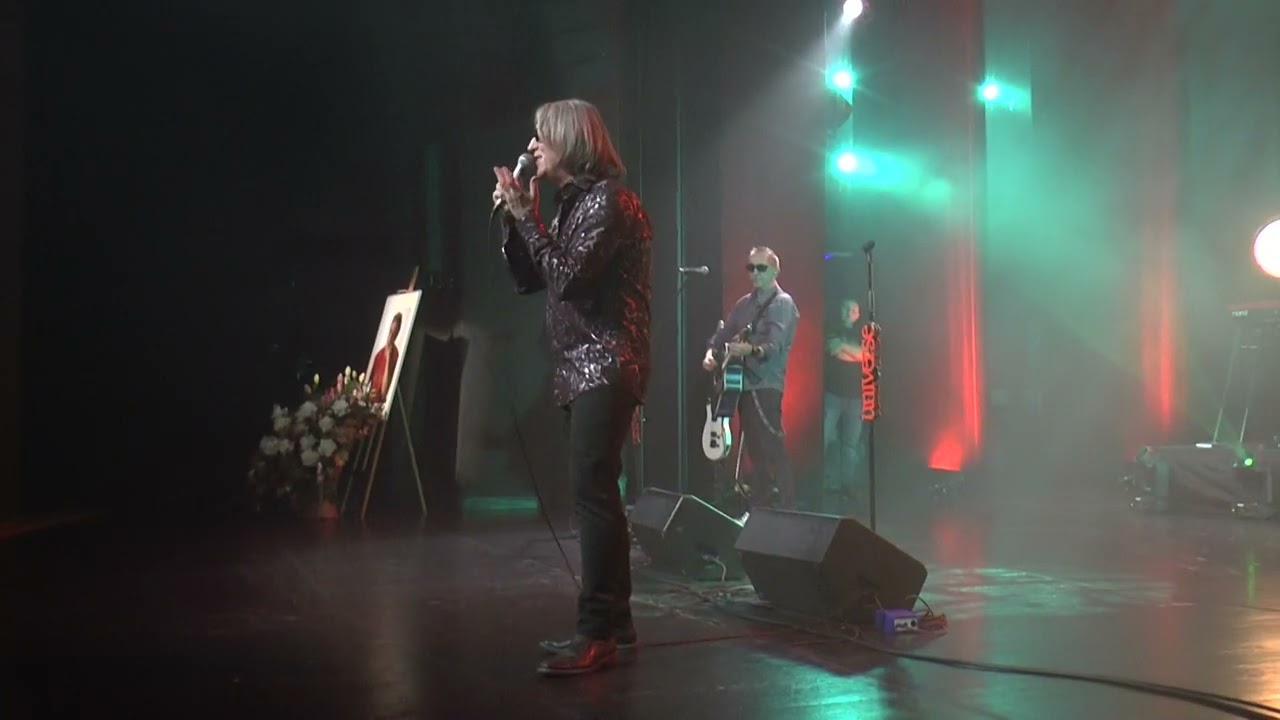 Dziewczyna o zielonych oczach - Universe (Krajcok 2025)