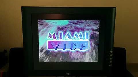 C64 playing Miami Vice intro with REU.