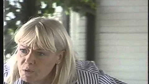 Willy Roper Declares His Love For Pauline Fowler (...