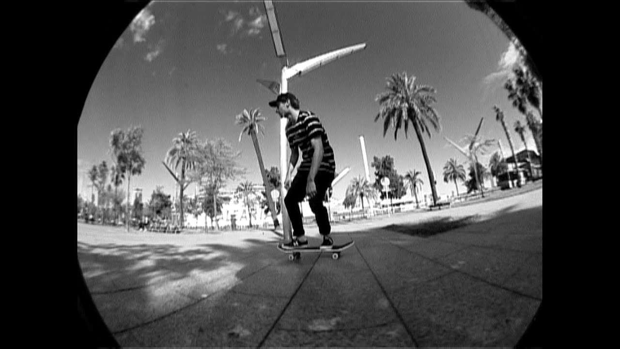 Lukas Steidle in " a lousy surprise " for Lousy Livin