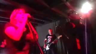 BRUTO &amp; THE CANNIBALS - I Know You&#39;re Mine / Wild Wild World (live Fantasma)