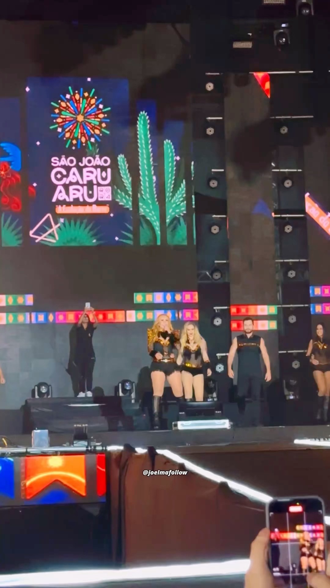 Joelma dando o seu grito em Caruaru