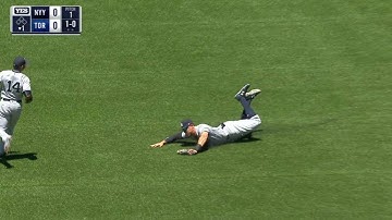 NYY@TOR: Judge makes a smooth diving catch in right