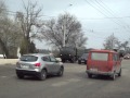 Колонна военных грузовиков без номерных знаков прошла по Керчи