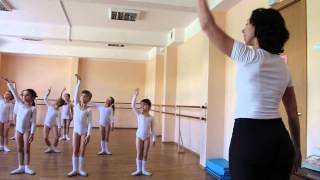 RUSSIAN BALET LESSON Урок Балета девочки (1) 1433 RUSSIAN BALET LESSON Урок Балета девочки (1) 1433