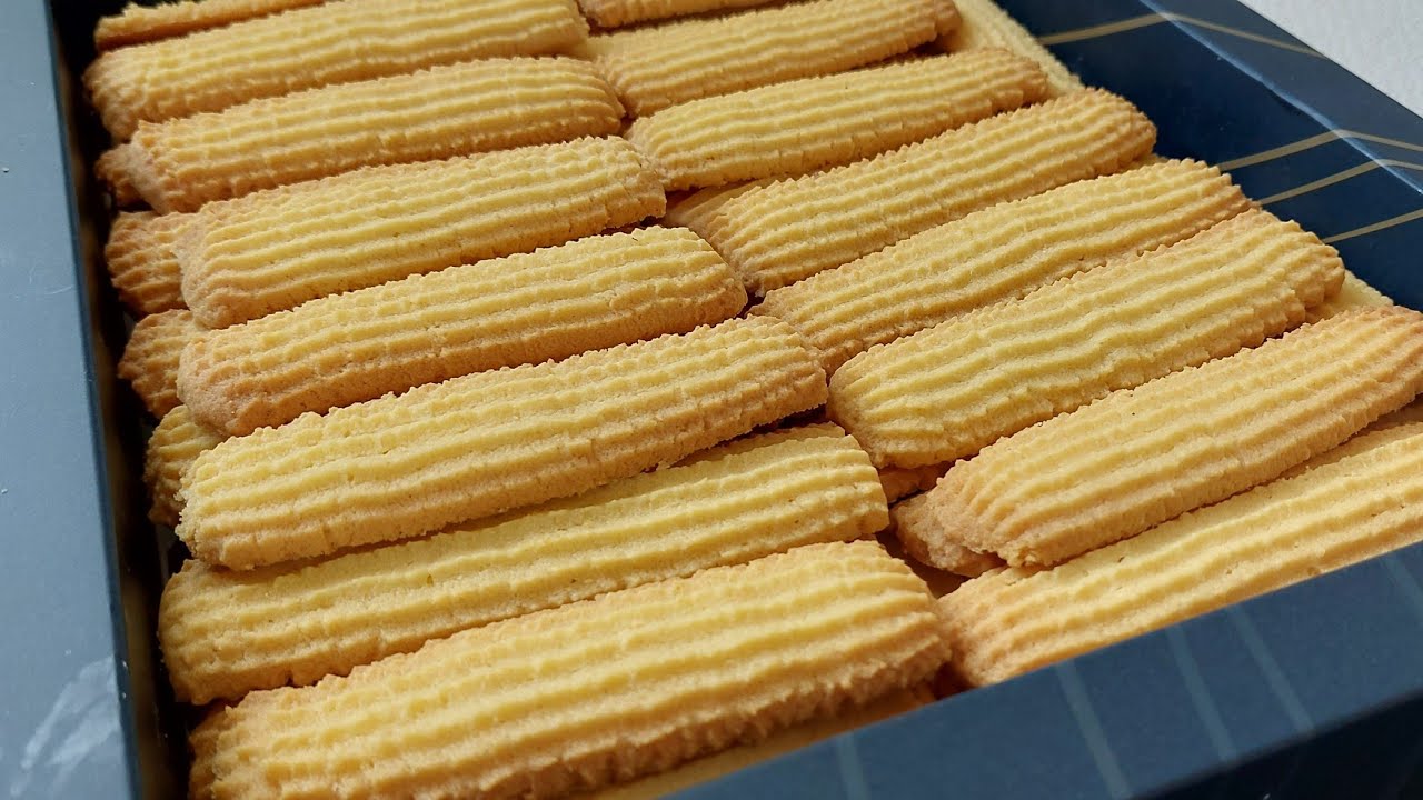 بسكوت العيد بدون نشادر ولا ماكينه هش خفيف  مقرمش ورسمة بارزة رهييييب ولا غلطه 