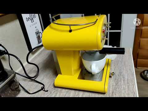 Making an Espresso Latte with Illy Francis Francis X1, Real Time at Home DIY
