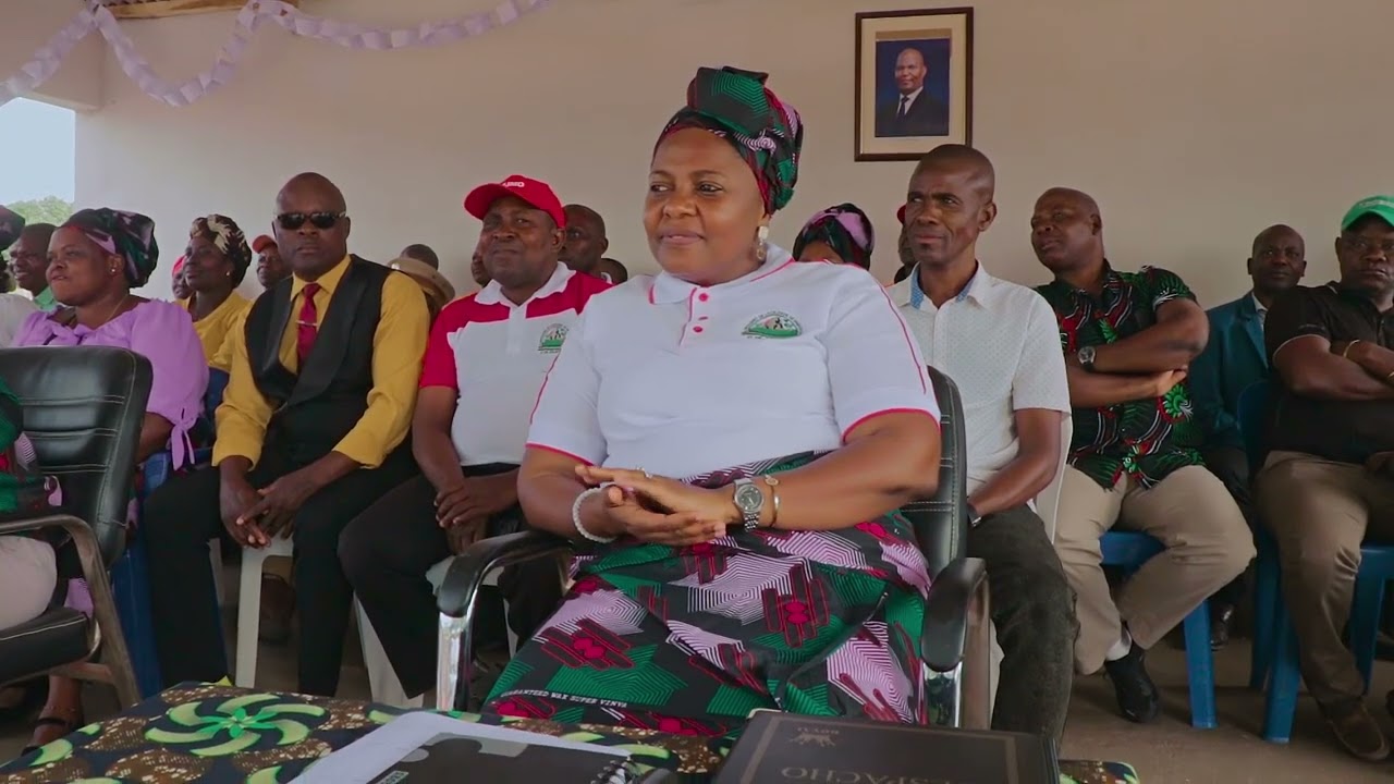 Starleezy Martins - Namaquetho Nacaroa(CharleezyMartinsMaker)  Olho Limpo