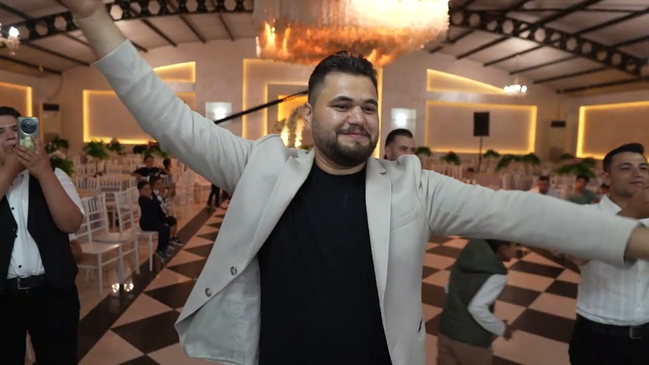 حفل زفاف العريس عبد الكريم حسن ابن الاستاذ محمد حمزة الفنان محمد الحجي الجزء الأول