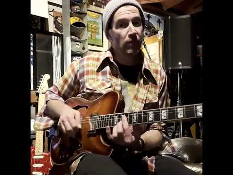 Maxey Archtops Lark Guitar Demo by Mark Masson - Country
