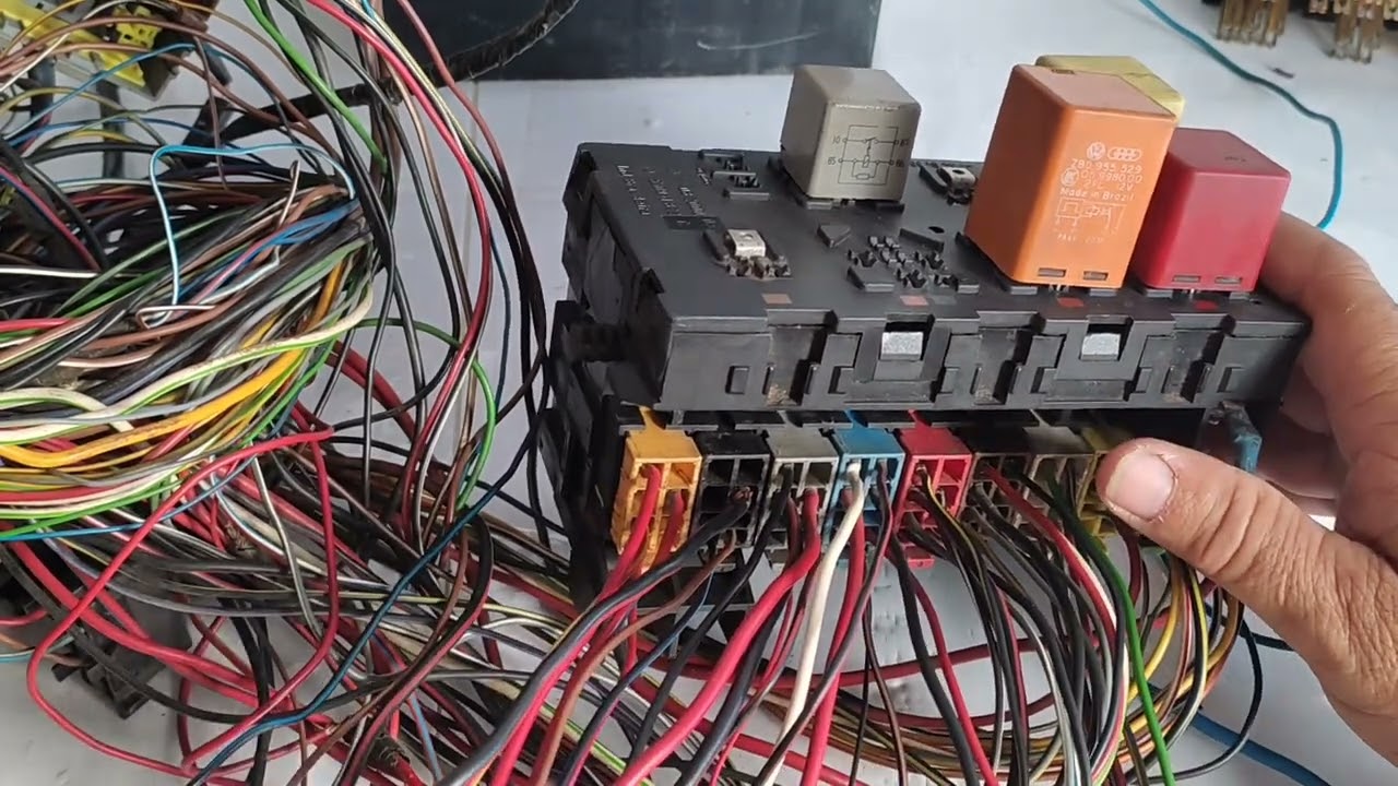 Mendonça - funções de todos os fios atrás da cx de fusíveis do gol 1999 a 2005