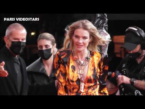 Video: Natalia Vodianova, Cara Delevingne And Mila Jovovich At The Balmain Show: Guests Watched The Show From The TV Screens Placed In The Hall