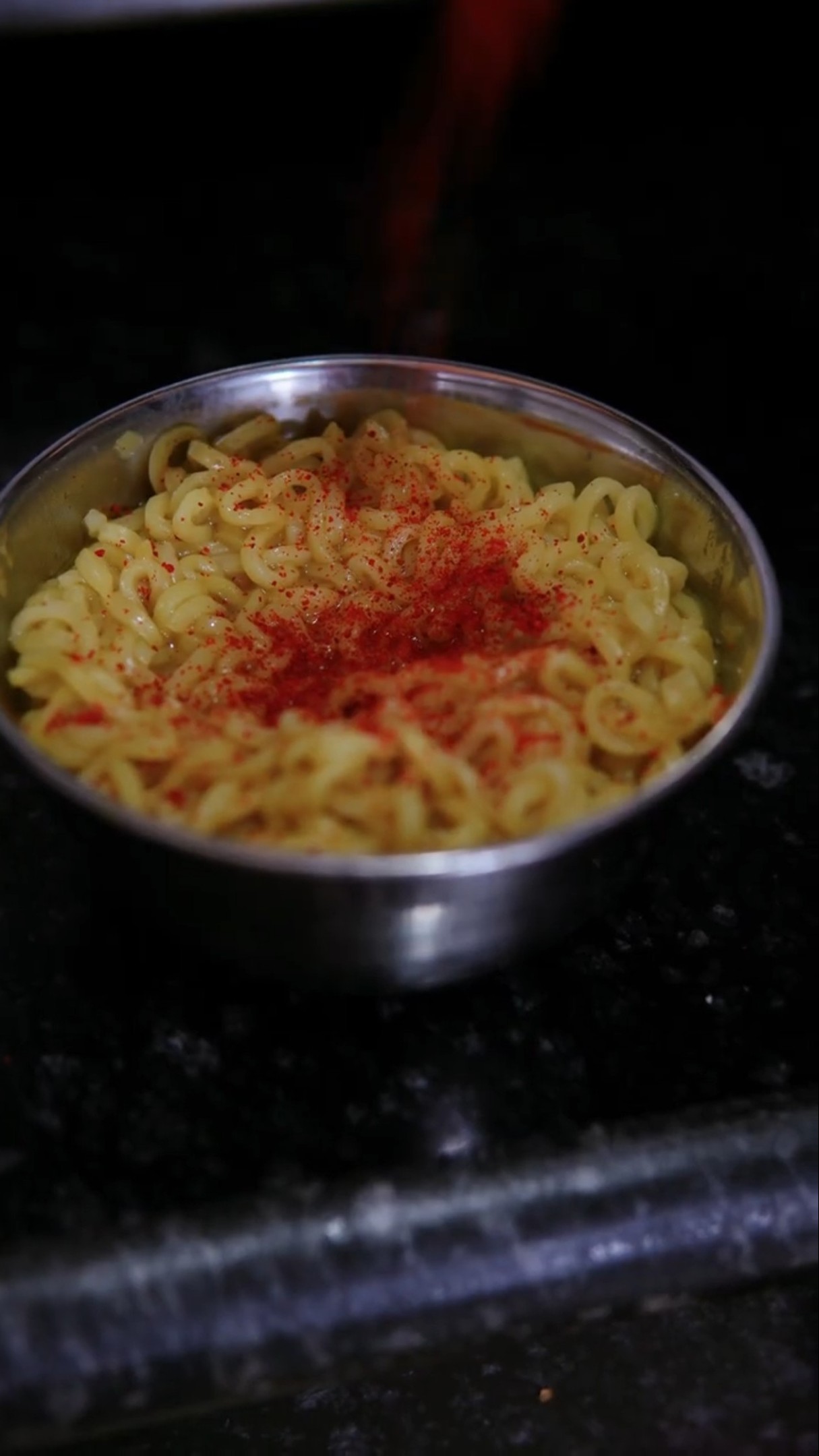Mummy ne khila diya bhaiya ko mirchi ?