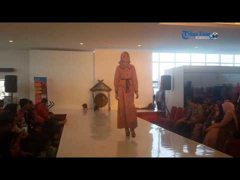 peragaan-busana-muslimah-di-hijab-fair-2016