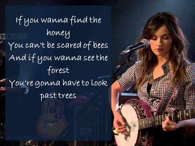 Chords for Kacey Musgraves - Silver lining (Lyrics on screen). 