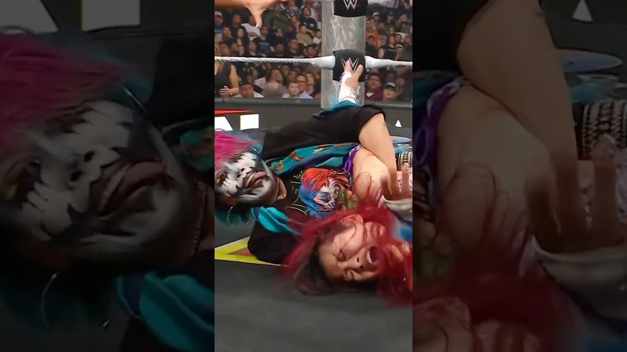 How DARE Asuka attack Iyo Sky!! 😒🙅 #WWERaw