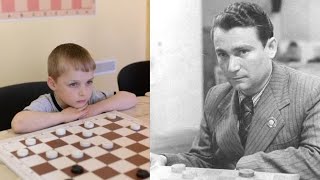 Разница в мышлении шашечного любителя и профи.