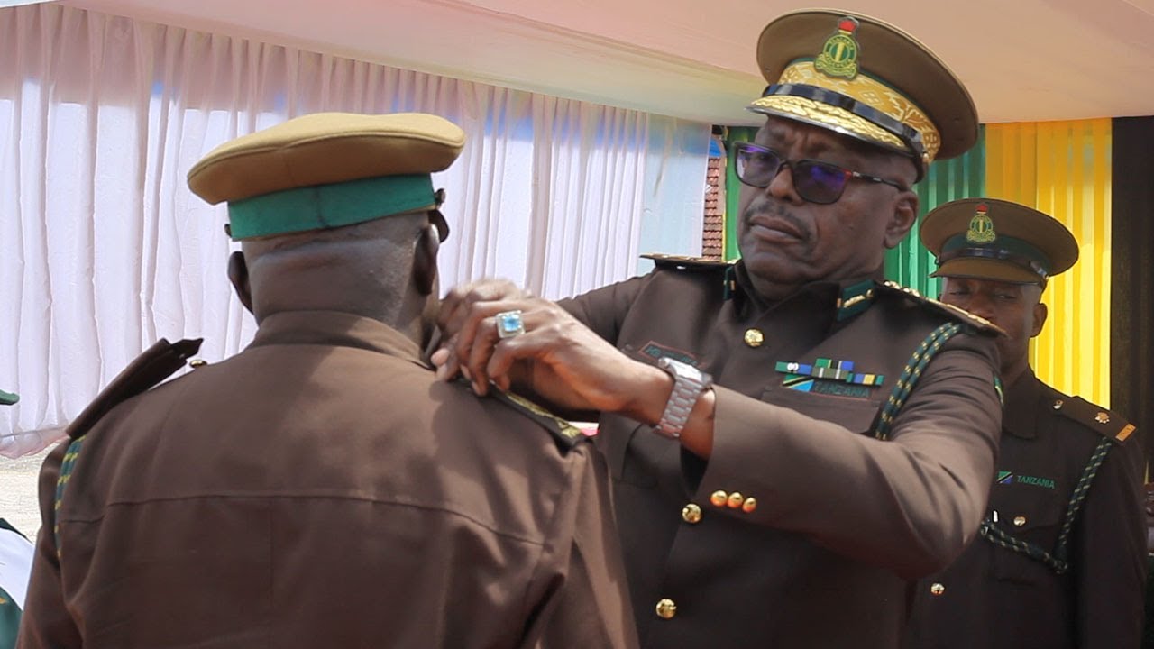 RAIS SAMIA AWAPANDISHA VYEO MAOFISA 45 WA JESHI LA MAGEREZA