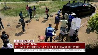 FORMER PRESIDENT J.A KUFFOUR CAST HIS VOTE