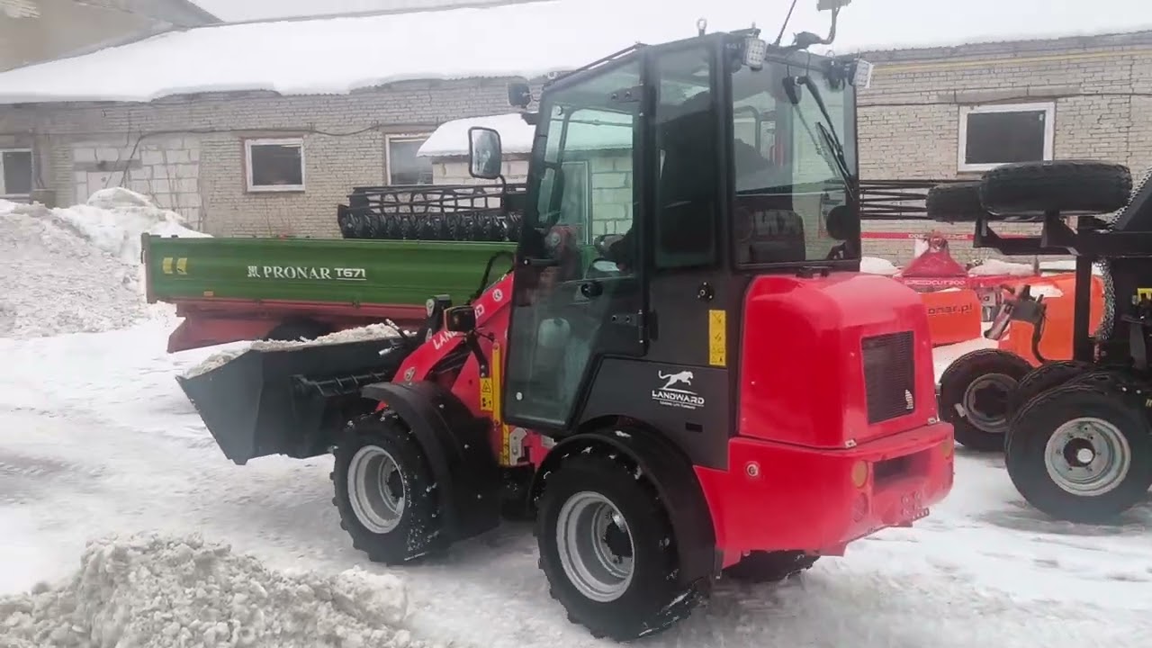 Landward W1160 cleaning snow in Estonia