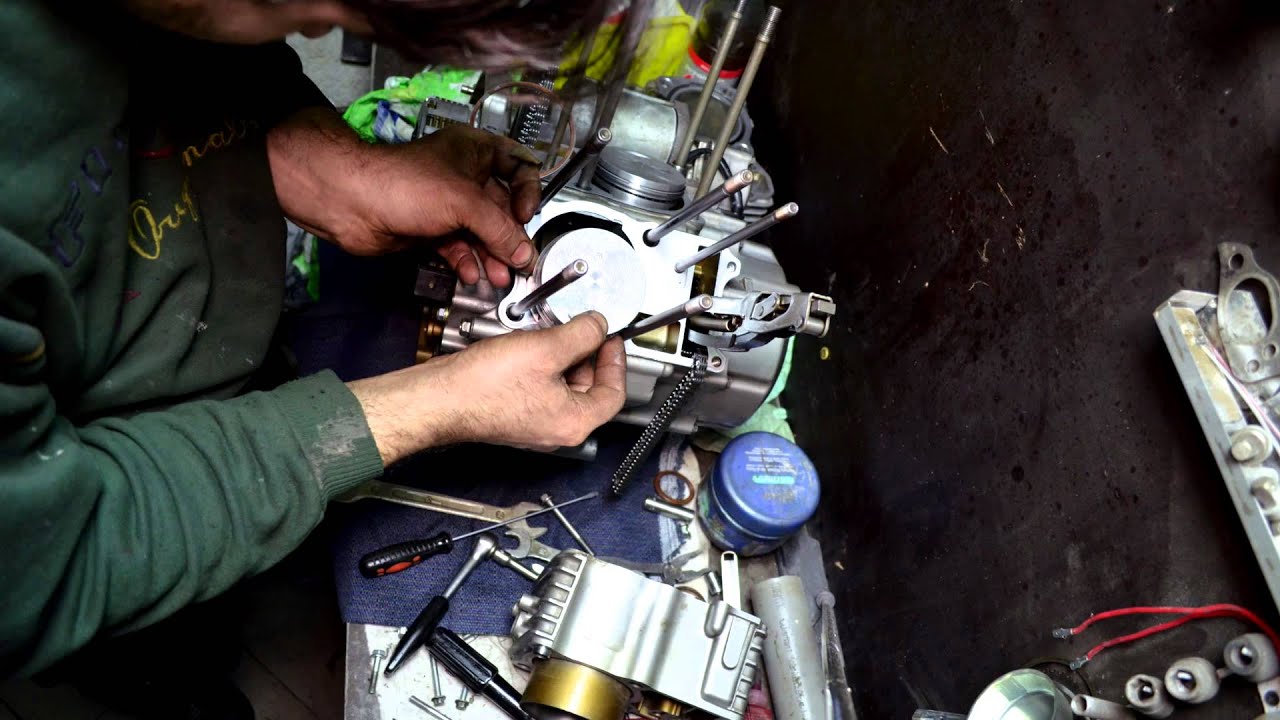 Honda XL600V - Engine Rebuild