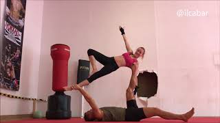 Acroyoga flow L-basing - Crashball