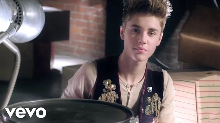 Justin Bieber - Santa Claus Is Coming To Town (Art...