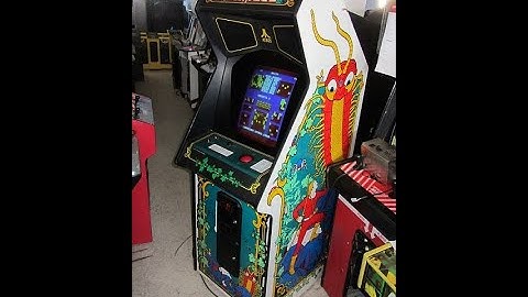 Atari 800XL - Millipede + TrackBall - Gameplay Video On Real Hardware