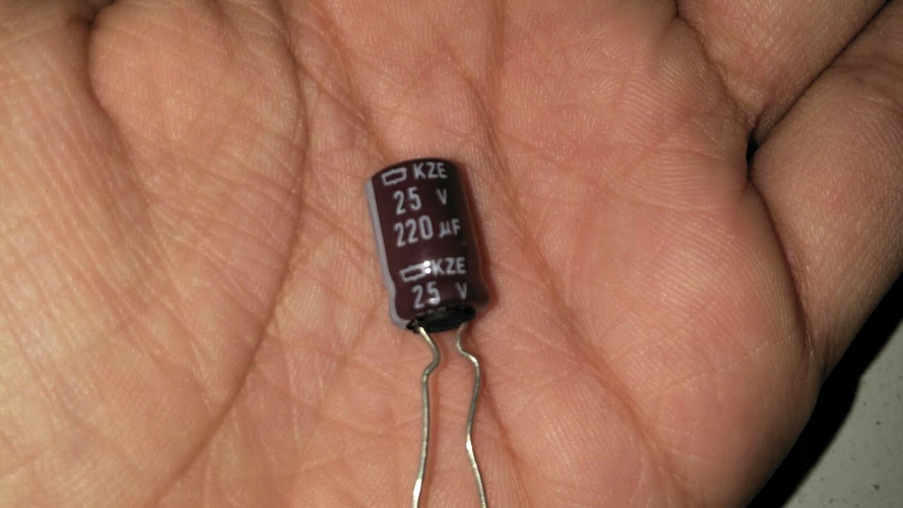 Capacitor charging discharge circuit on bread board