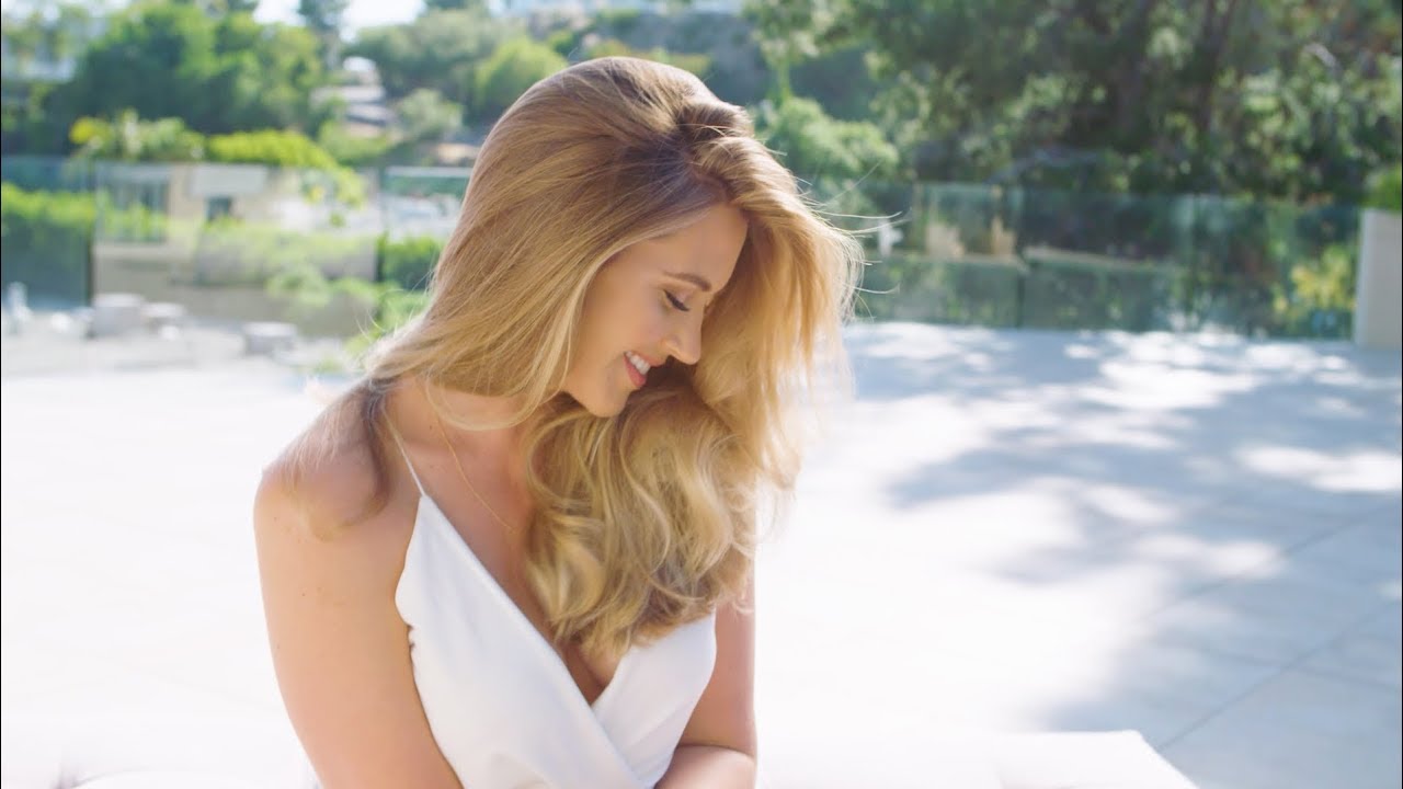 Beige Blonde Color Correction with LumiShine