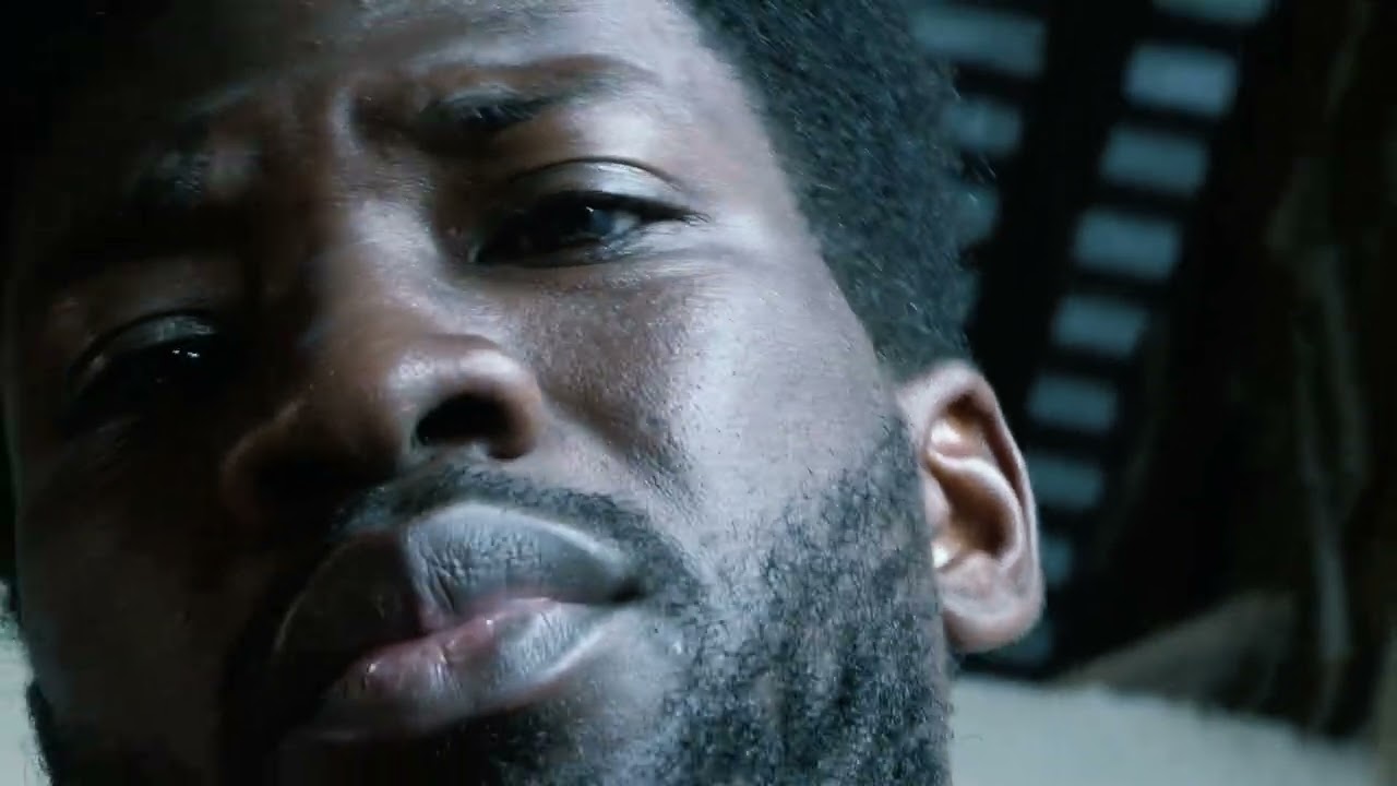 ELF & MC V  -  BAI NA PAZ AMÉRICO GOMES