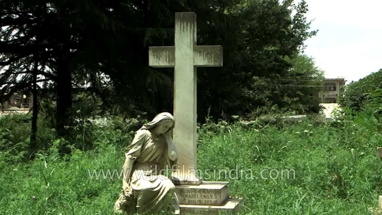 Grave with Mother Mary statue in Srinagar YouTube