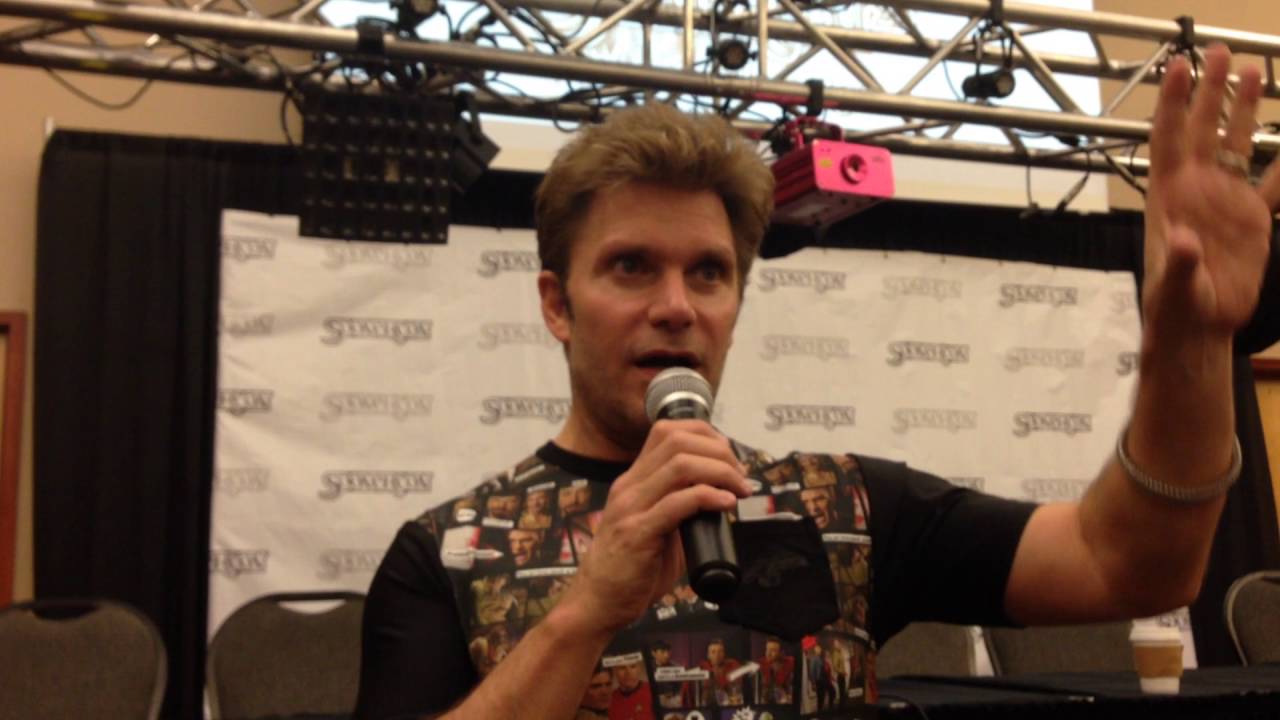 Vic Mignogna on getting the role of Qrow - SoonerCon 2016
