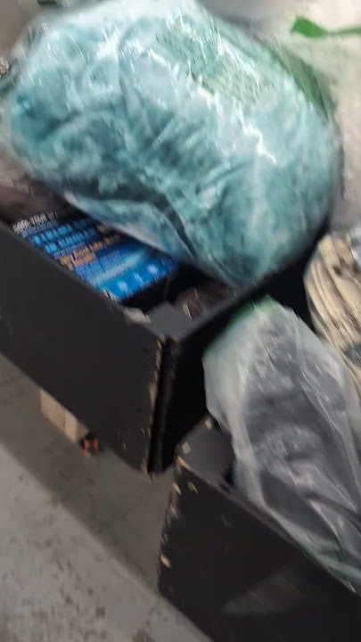 BLACK FRIDAY DEALS 463 E Foothill Blvd, Rialto, CA Pt4#binstore #deals #bargains #sale #amazon #save