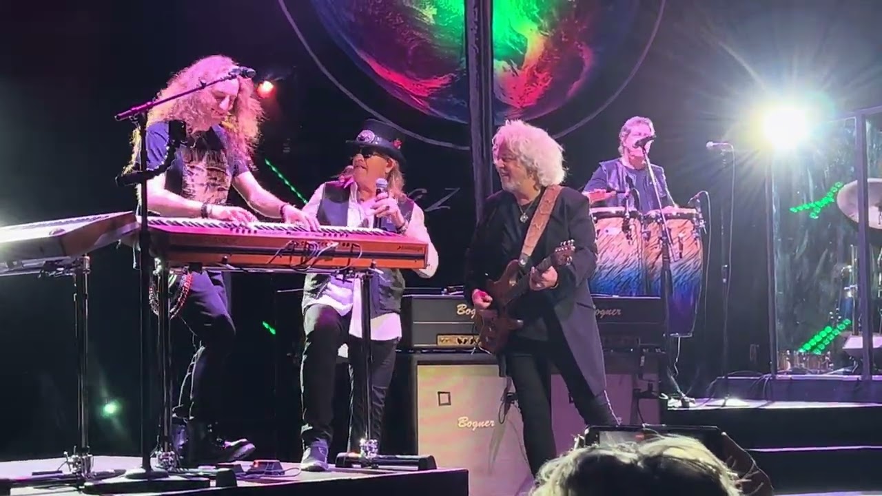TOTO 'Africa' at Riverside Theater in Milwaukee, WI USA - 2.18.26