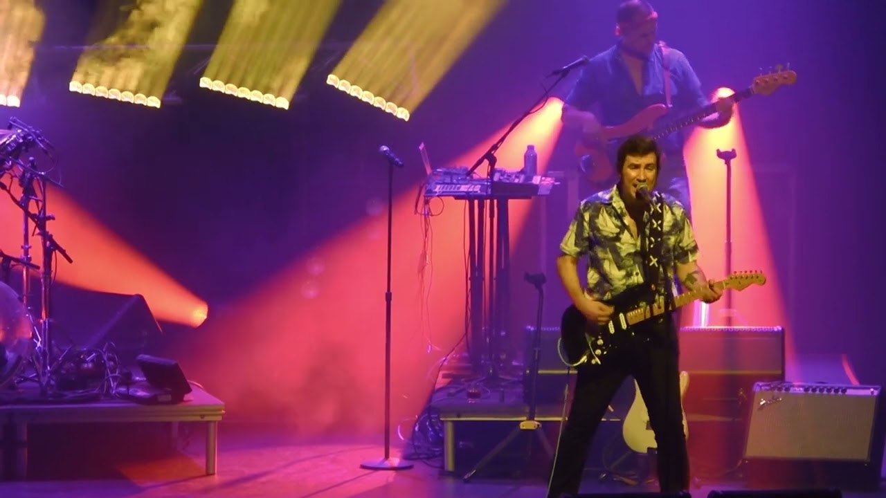 "Arnold Layne" (Pink Floyd) performed by ARC = Australian Rock Collective.