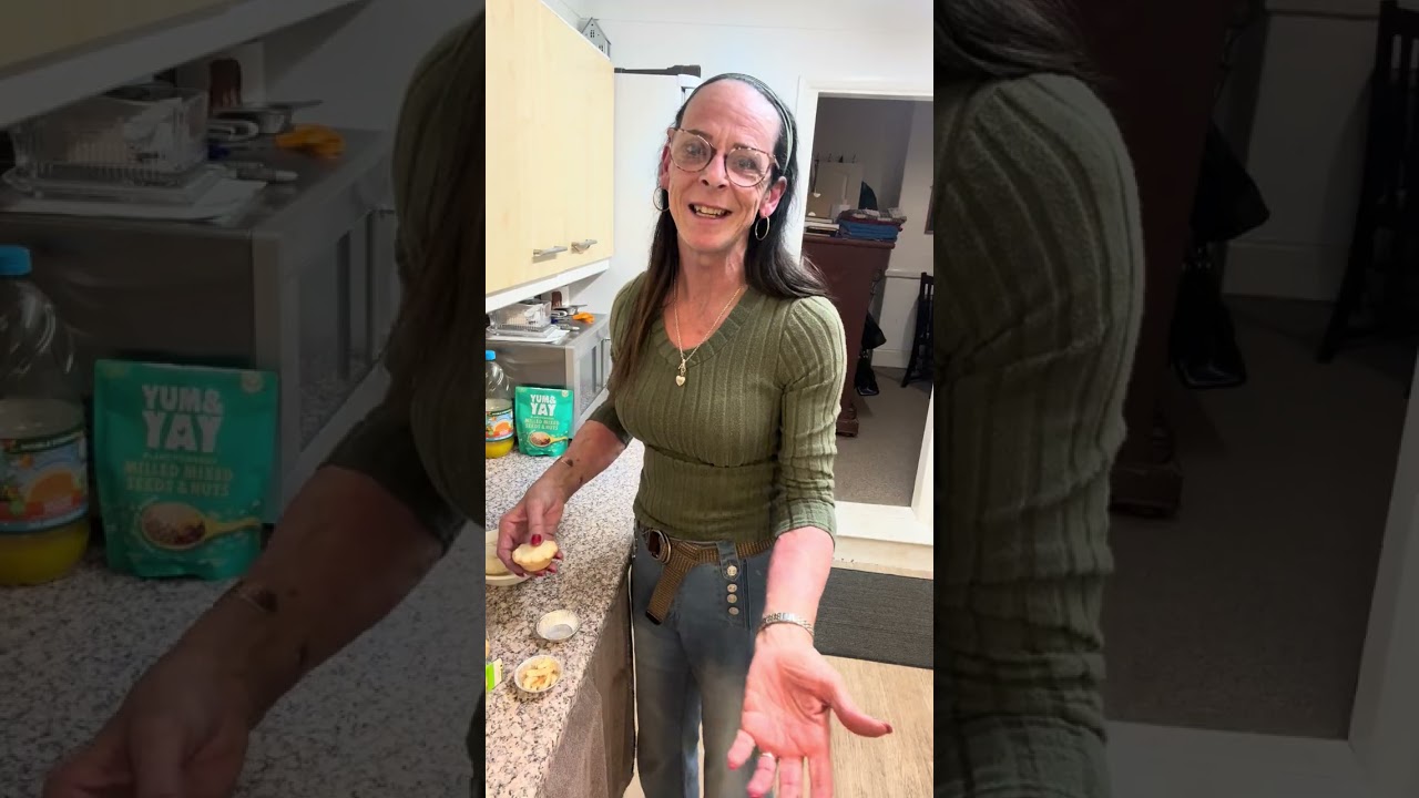 Dyed my hair and toppers tonight 😊💋💋💋