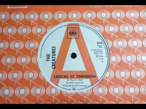 Folk Beat - THE CREATURES - Looking At Tomorrow - CBS 2666 UK 1966 Dancer Irish Group