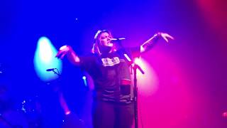 Elle King - &quot;Chain Smokin, Hard Drinkin, Woman&quot; Live, 11/17/16 Philly