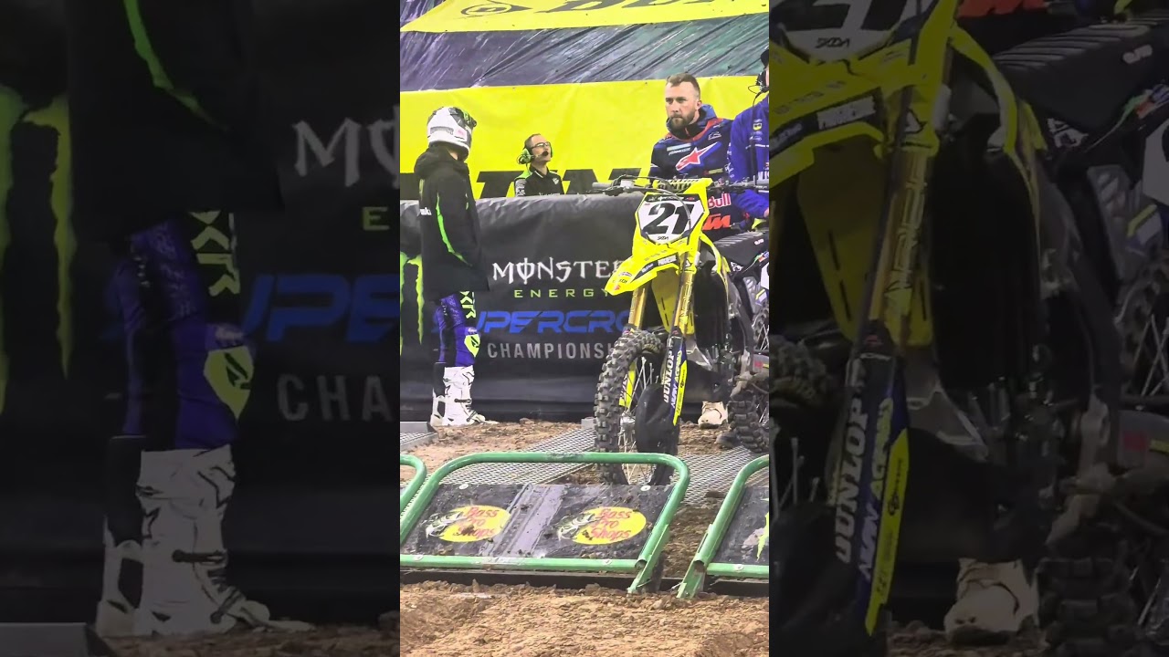 Tomac picking his holeshot #racing #motcross #smx #supercross