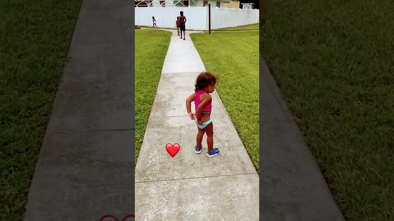 Sensible Baby Run Knows To Pull Pants Up Cute Happy Cutebaby Tutu
