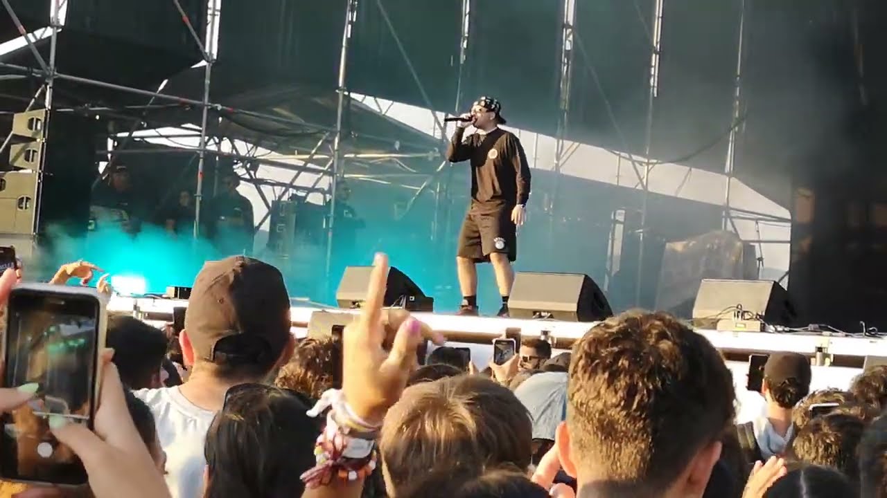 QUEVEDO en CONCIERTO - UNIVERSITARIA- VIGO 27/08/2022