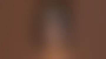 بنت فيفي عبده هي تستمر في اي حاجه مبسوطة فيها 
