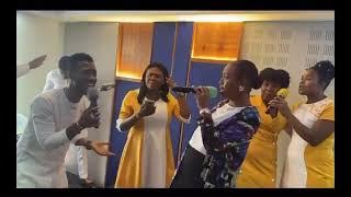 NAN MOMAN DIFISIL YO OU TOUJOU LA POU /  Mwen Mwen Envite’w - Thamar Joseph ( Moment D’adoration)